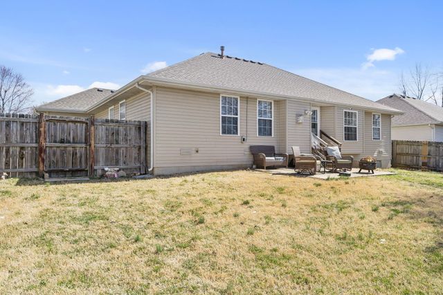 3947 South El Susan Avenue, Springfield, MO 65807