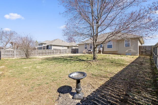 3947 South El Susan Avenue, Springfield, MO 65807
