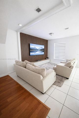 5724 NW 112th Pl 5724, Doral, FL 33178