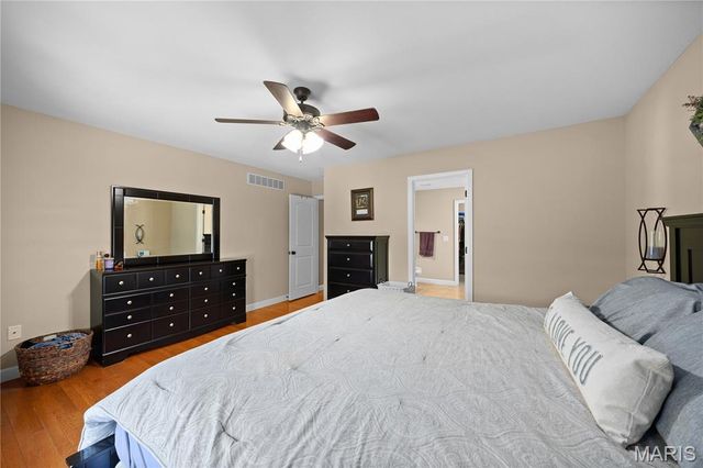 137 Stonebridge Bluff Drive, Maryville, IL 62062