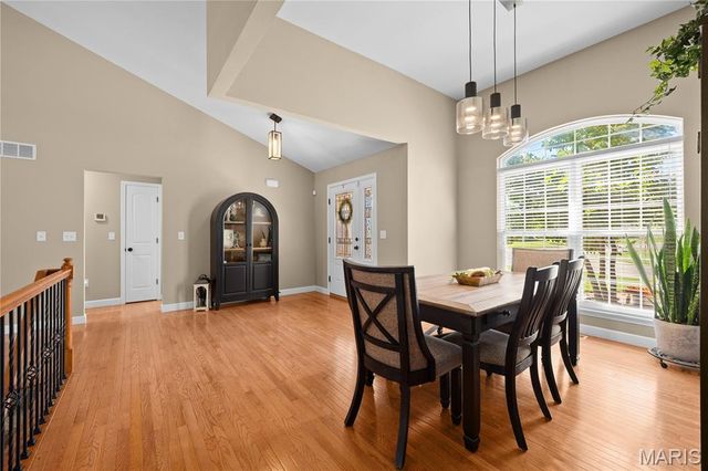 137 Stonebridge Bluff Drive, Maryville, IL 62062