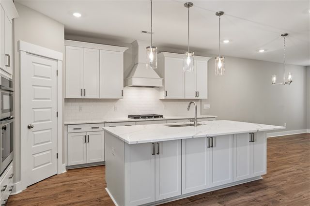 318 Breakwater Lane, Seneca, SC 29678