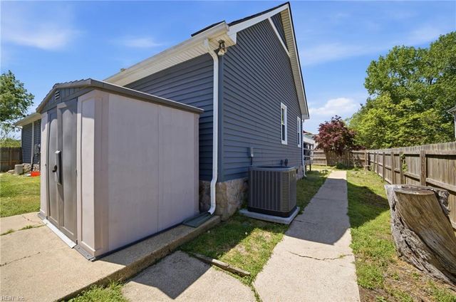 1669 Hawks Bill DR, Virginia Beach, VA 23464