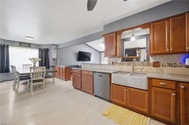 1669 Hawks Bill DR, Virginia Beach, VA 23464