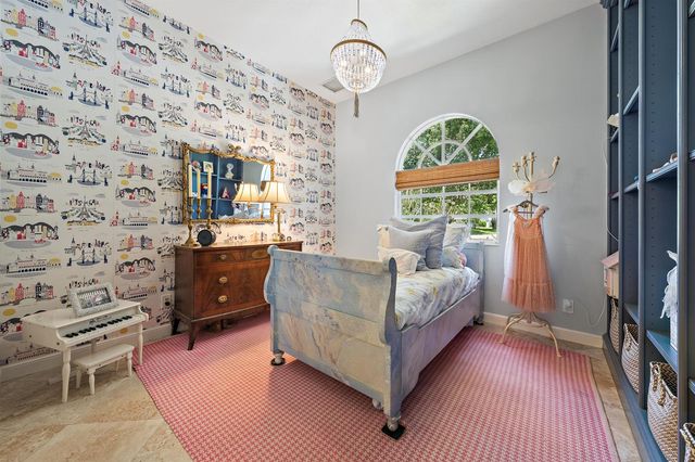 3 SE Loggerhead Lane, Tequesta, FL 33469