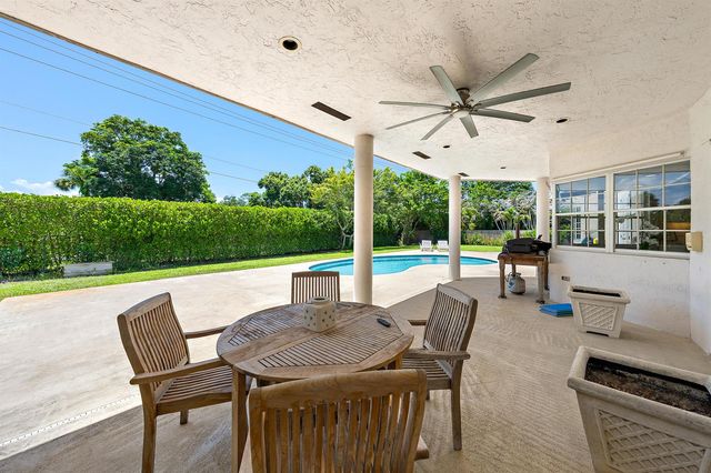 3 SE Loggerhead Lane, Tequesta, FL 33469