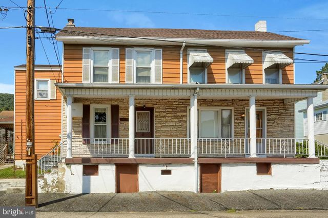 420 WALNUT ST, Lykens, PA 17048