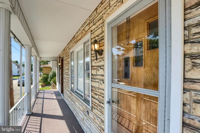 420 WALNUT ST, Lykens, PA 17048