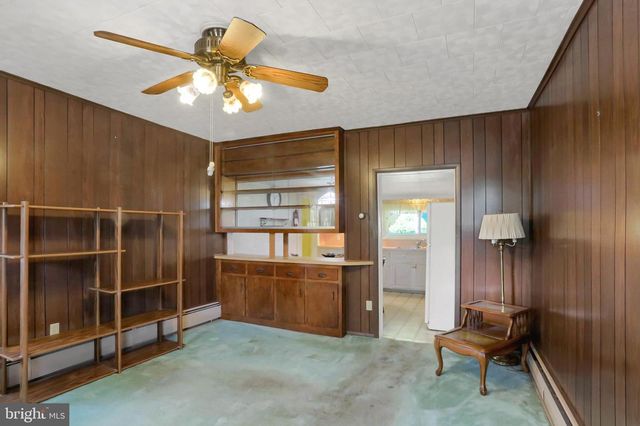 420 WALNUT ST, Lykens, PA 17048