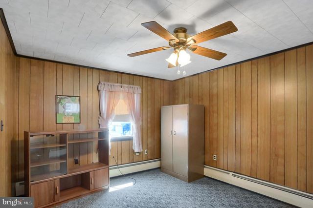 420 WALNUT ST, Lykens, PA 17048