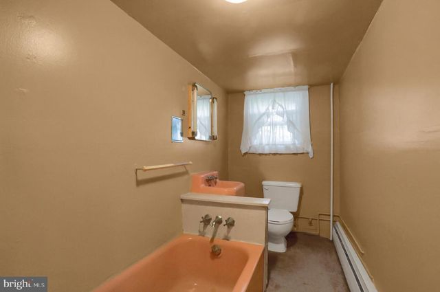 420 WALNUT ST, Lykens, PA 17048