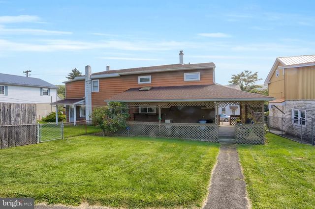 420 WALNUT ST, Lykens, PA 17048