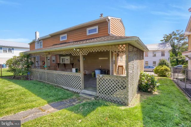 420 WALNUT ST, Lykens, PA 17048