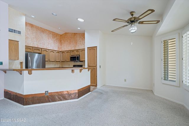 38062 S Canada Del Oro Drive, Tucson, AZ 85739