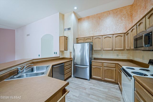 38062 S Canada Del Oro Drive, Tucson, AZ 85739