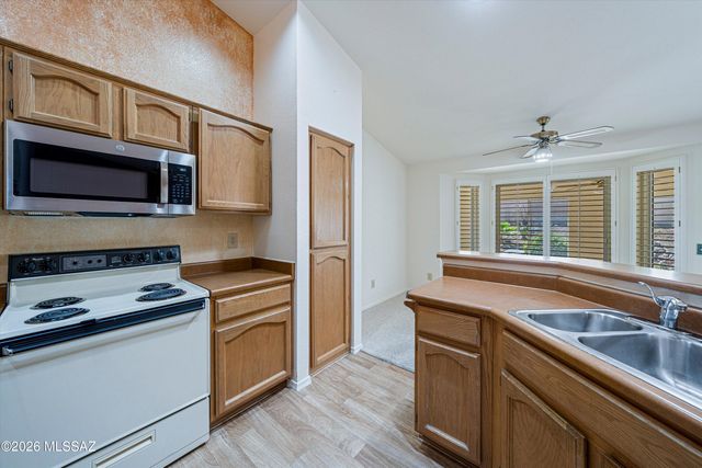 38062 S Canada Del Oro Drive, Tucson, AZ 85739