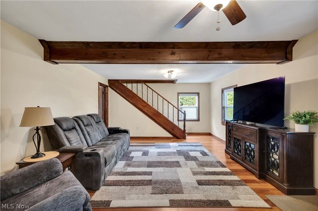 8704 Columbia Road, Olmsted Falls, OH 44138