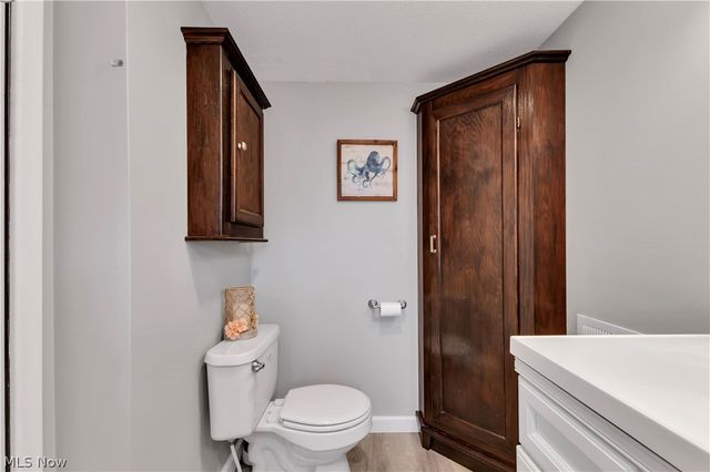 8704 Columbia Road, Olmsted Falls, OH 44138