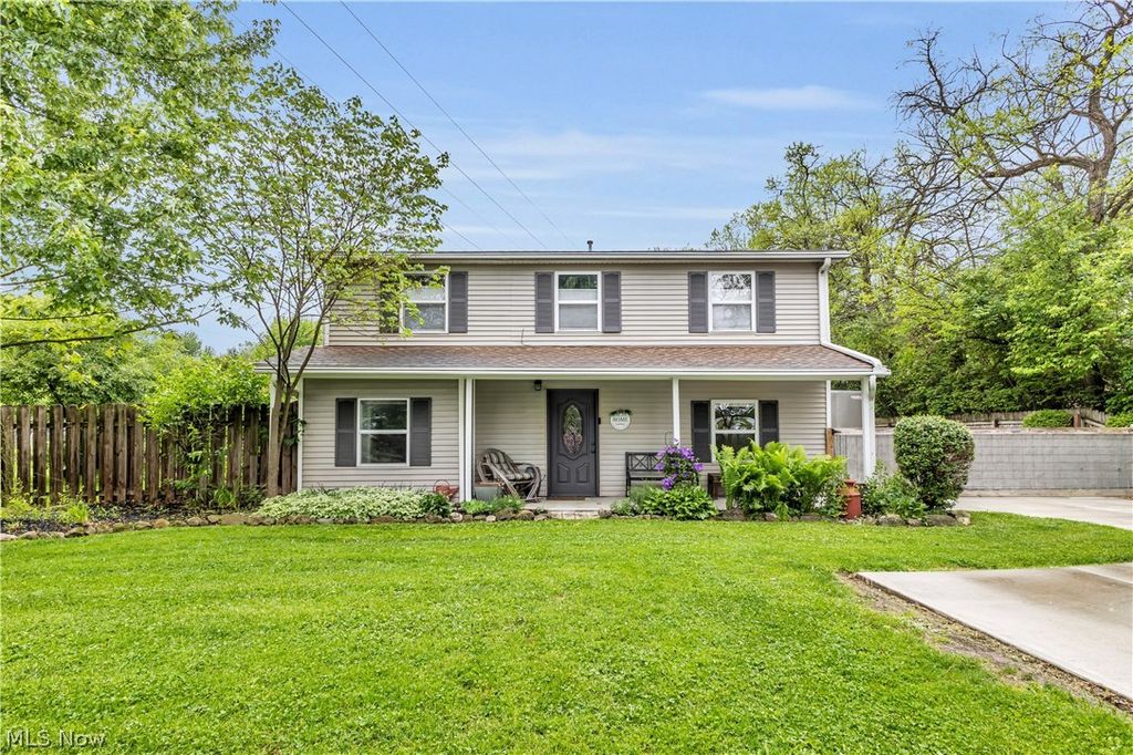 8704 Columbia Road, Olmsted Falls, OH 44138