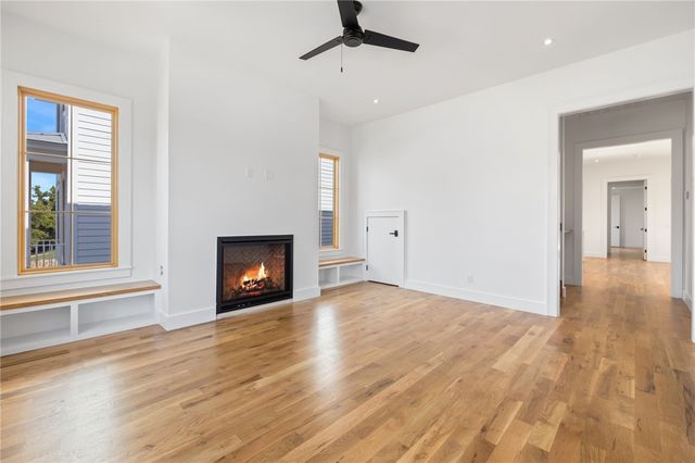 1016 NW A Street, Bentonville, AR 72712
