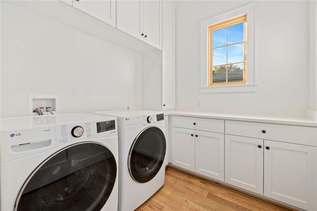 1016 NW A Street, Bentonville, AR 72712