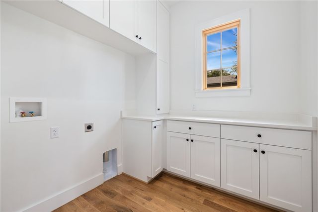 1016 NW A Street, Bentonville, AR 72712