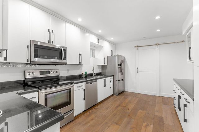 8220 Hawthorne Avenue, Miami Beach, FL 33141