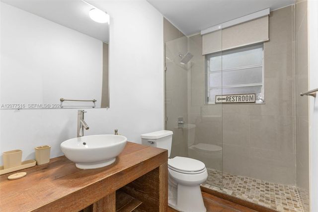 8220 Hawthorne Avenue, Miami Beach, FL 33141