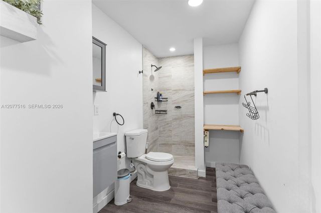 8220 Hawthorne Avenue, Miami Beach, FL 33141