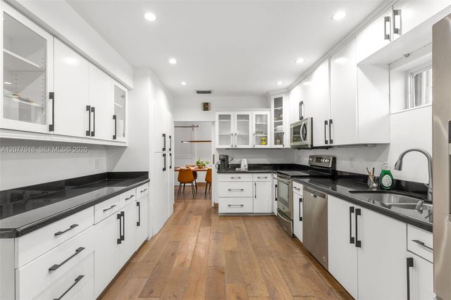 8220 Hawthorne Avenue, Miami Beach, FL 33141