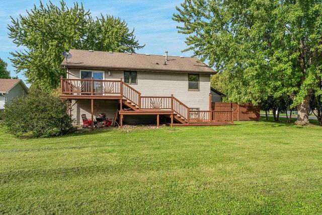 729 FARMINGTON AVENUE, Oshkosh, WI 54901