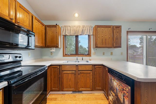 729 FARMINGTON AVENUE, Oshkosh, WI 54901
