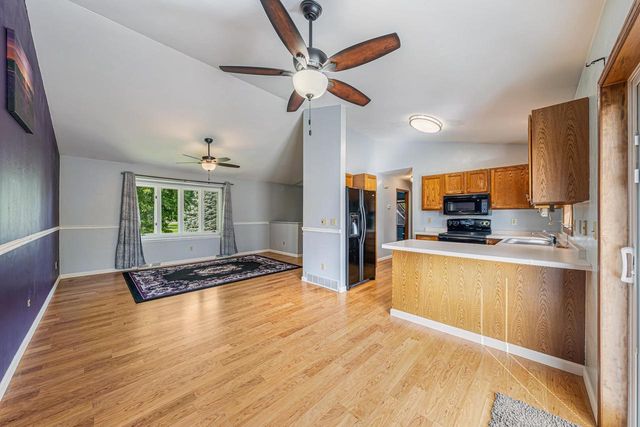 729 FARMINGTON AVENUE, Oshkosh, WI 54901