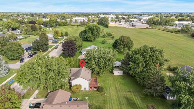 729 FARMINGTON AVENUE, Oshkosh, WI 54901