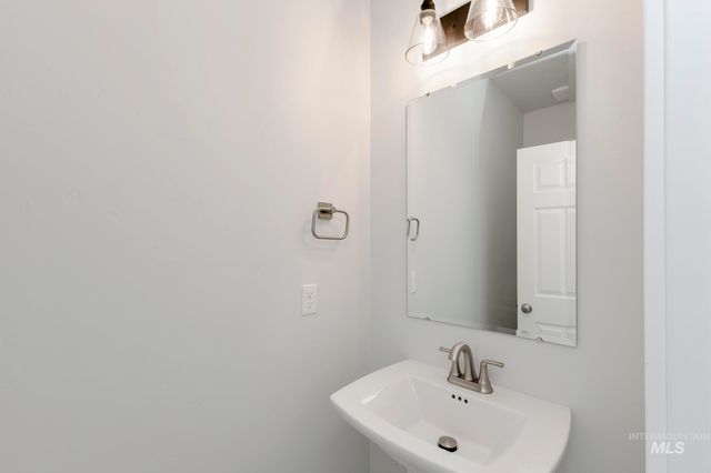 1167 W Cub River Dr, Meridian, ID 83642