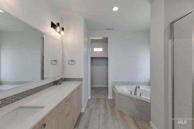 1167 W Cub River Dr, Meridian, ID 83642