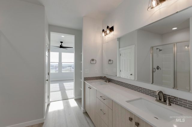 1167 W Cub River Dr, Meridian, ID 83642