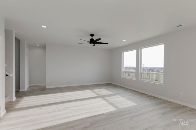 1167 W Cub River Dr, Meridian, ID 83642