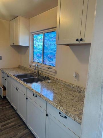 2246 Ralmar, East Palo Alto, CA 94303