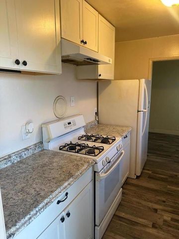 2246 Ralmar, East Palo Alto, CA 94303