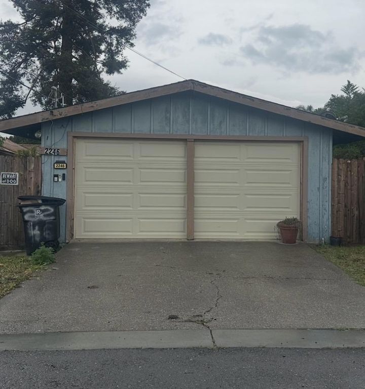 2246 Ralmar, East Palo Alto, CA 94303