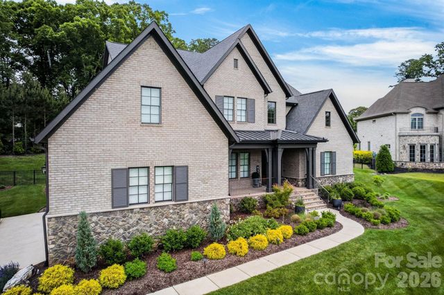 1115 Shelton Oaks Court, Matthews, NC 28105