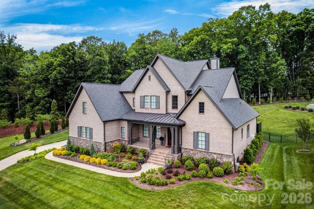 1115 Shelton Oaks Court, Matthews, NC 28105