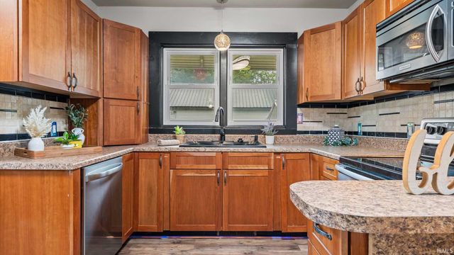 2931 Washington Avenue, Bedford, IN 47421