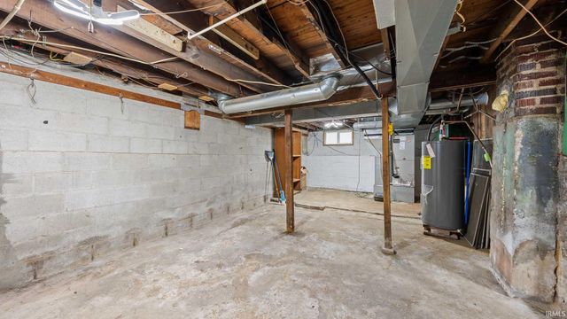2931 Washington Avenue, Bedford, IN 47421