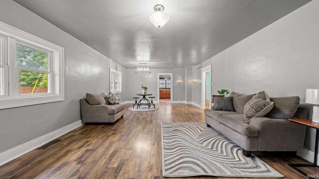 2931 Washington Avenue, Bedford, IN 47421