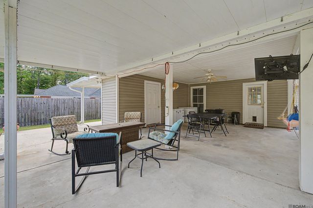 9779 Corrinne Ave, Denham Springs, LA 70706
