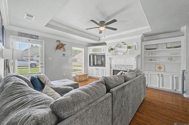 9779 Corrinne Ave, Denham Springs, LA 70706