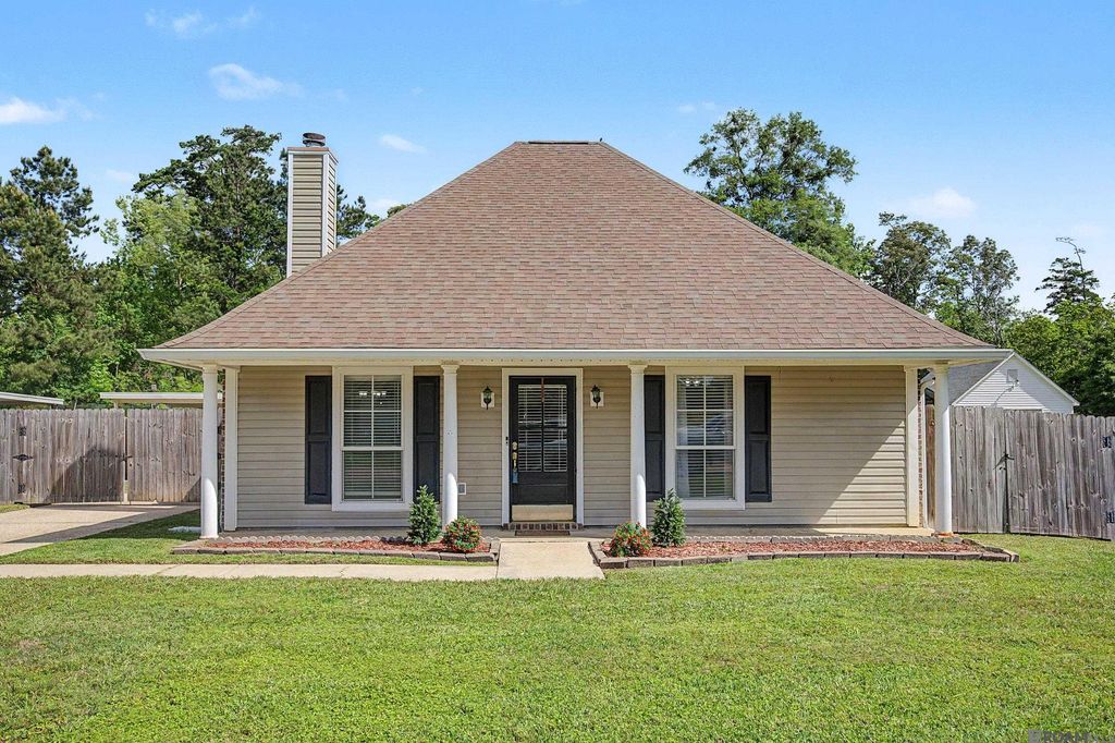 9779 Corrinne Ave, Denham Springs, LA 70706