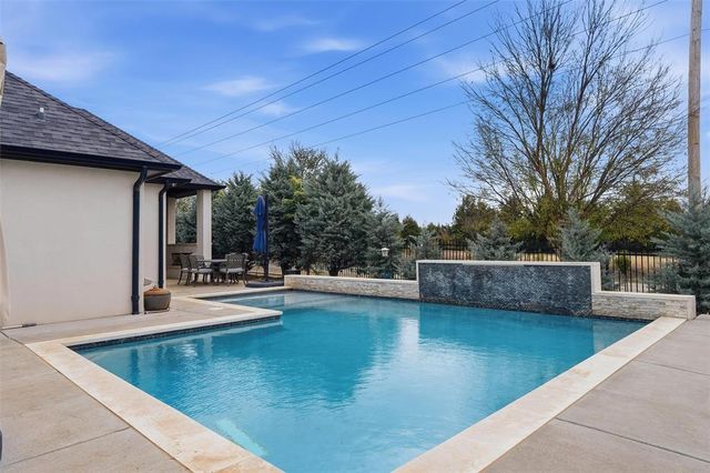 348 Saint Claire Drive, Edmond, OK 73025